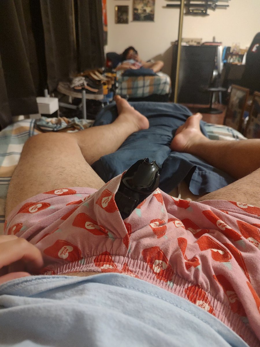 DVal3ntin3's tweet photo. Giving #chastity a try again... Will I be able to sleep without rubbing one out? 🤔 https://t.co/01LCWBldcW