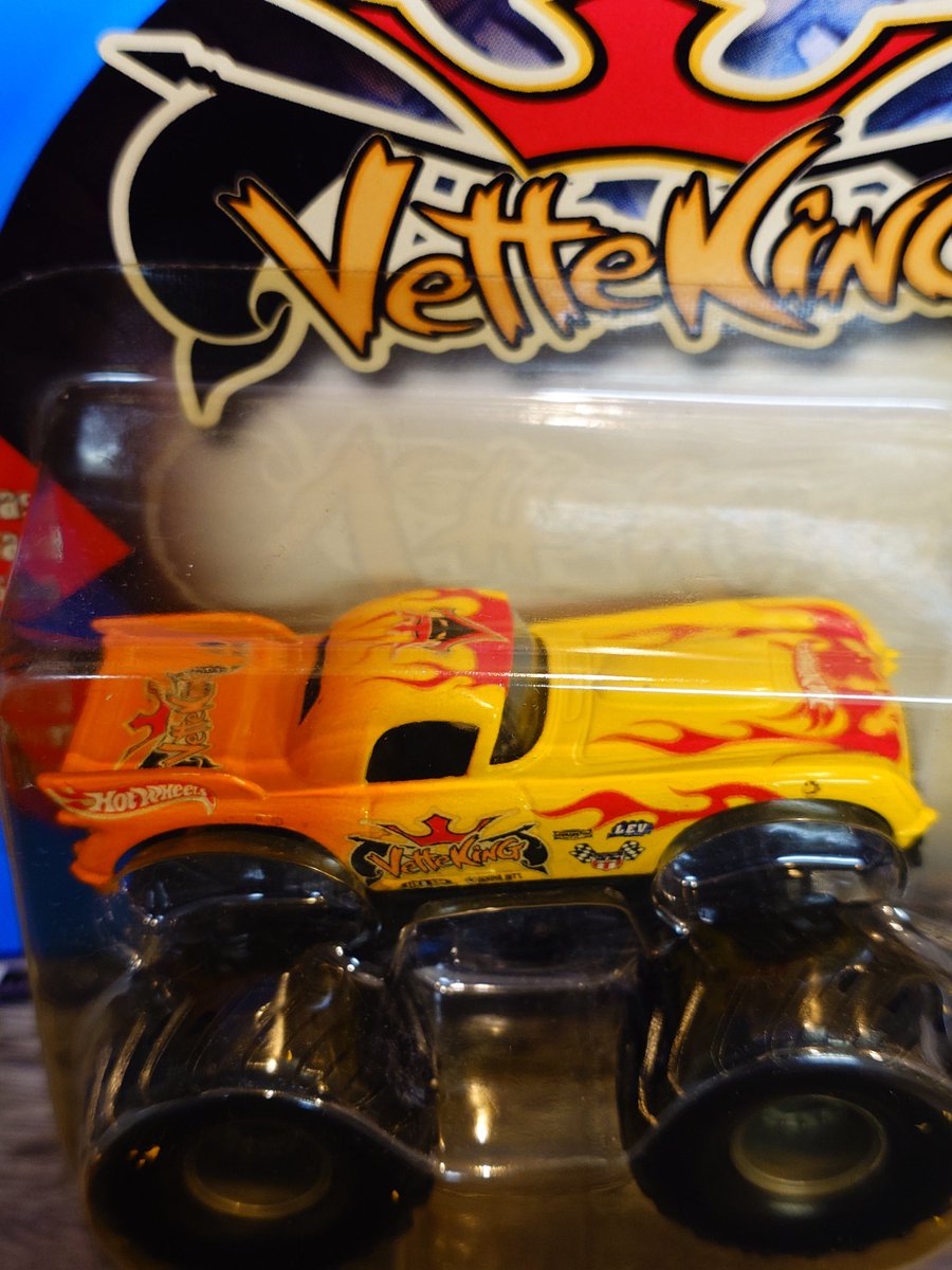 yasuoSu70339660's tweet photo. VetteKing
MONSTER JAM 
初期の頃は、今よりタイヤが小径
メタルシャシでズッシリ

＃ホットウィール
#MONSTER_JAM https://t.co/TThpkdqV5V