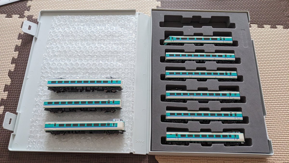 増結を近くの中古屋さんで見つけた。これで懐かしき繁盛期9両の381系くろしおを楽しめる。