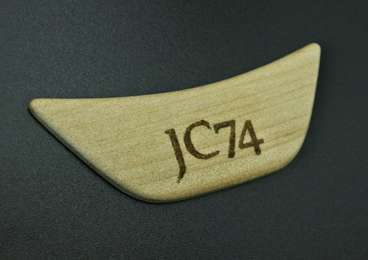 AutopartsKylyn's tweet photo. 木製ステアリングオーナメント
#jb64 #jb74 #jc74 #limited https://t.co/s7Tpi57uFv