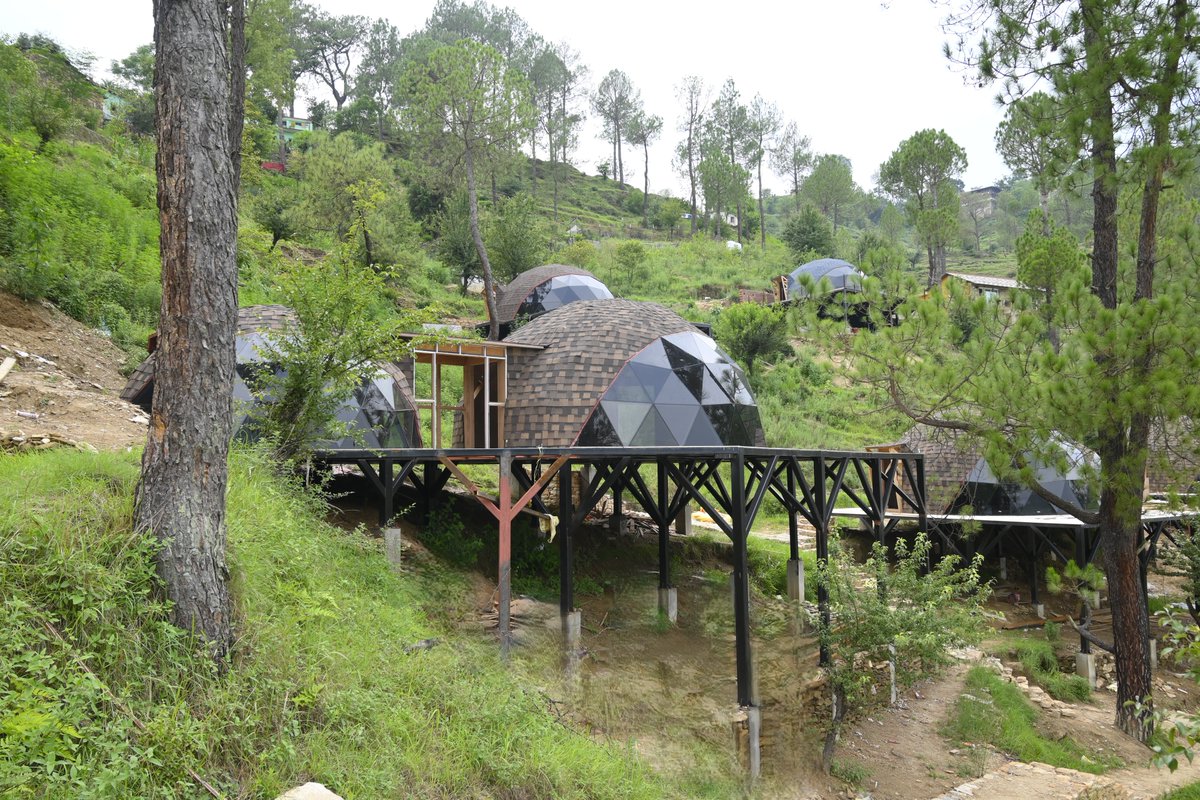 HoubaraOutdoors's tweet image. 🏔️ We don’t conquer terrain—we harmonize with it. From jagged rockfaces to shifting slopes, our shelters adapt without disturbing the mountain. No scars. No excess. Just pure resilience. #EcoArchitecture #ModularDesign #MountainEthos #quadrosphere #HoubaraOutdoors