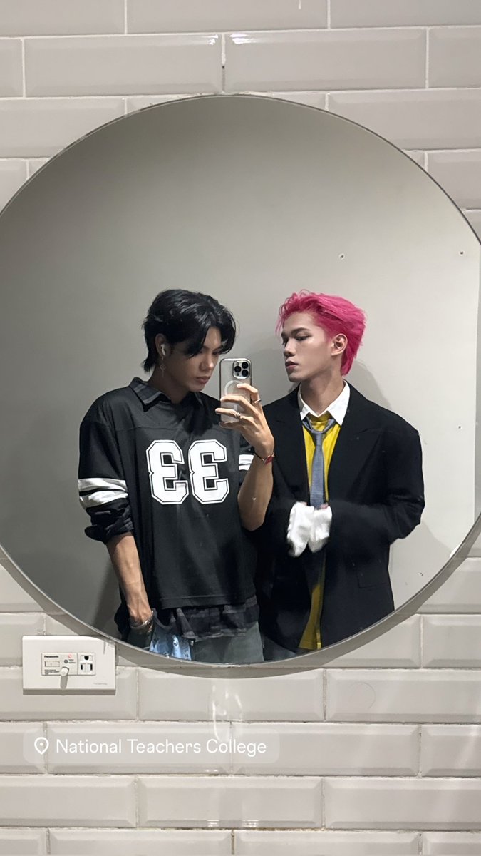 wilsonarchive_'s tweet photo. [🖼️] #Wilson_Snaps 
 
"come watch us perform today at 4pm 🫦"

🖇️: newid_wilson IG story 

#NEWID_WILSON #WILSON
#New_ID @official_newID https://t.co/f1R7QQgCHy