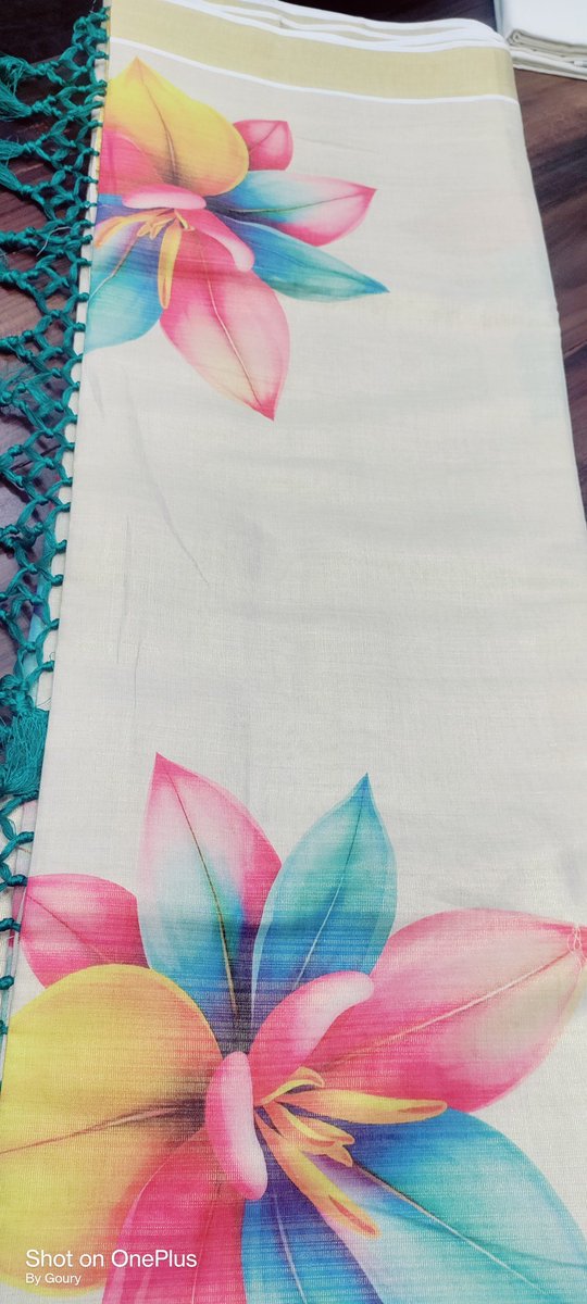 bnc_talks's tweet image. കൂത്താമ്പുള്ളിയിൽ ഇത്തവണ സാധാരണ കസവു സാരികൾ മാത്രമല്ല , ഇതുപോലത്തെ വെറൈറ്റി സംഗതികൾ കൂടിയുണ്ട് .ചേച്ചി അവിടന്ന് സെയിൽ ചെയ്യുന്നുണ്ട് .ആർക്കെങ്കിലും വേണമെങ്കിൽ നേരെ whatsapp ചെയ്തോളൂ #Onam2025 

facebook.com/profile.php?id…