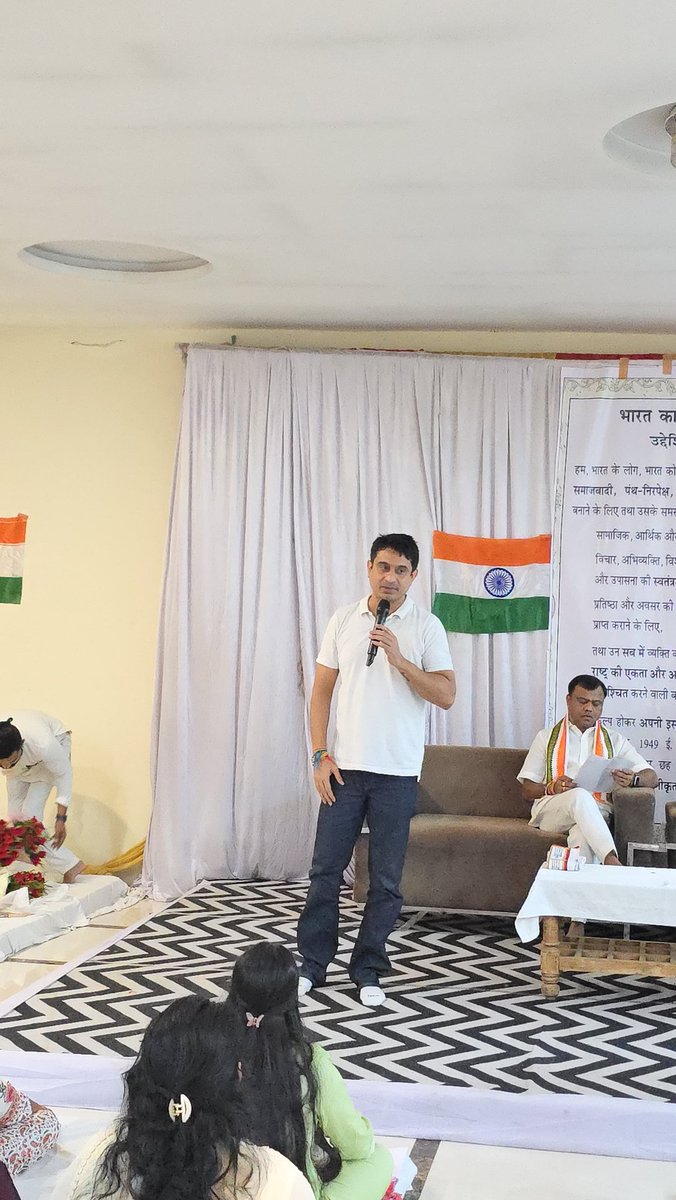 छत्तीसगढ़ युवा कांग्रेस द्वारा आयोजित संविधान लीडरशिप प्रोग्राम : The White T-Shirt Initiative के तीन दिवसीय आयोजन का समापन रायपुर के अमोरा पार्क में हुआ।

इस अवसर पर राष्ट्रीय अध्यक्ष श्री <a href="/UdayBhanuIYC/">Uday Bhanu Chib</a> ने कार्यक्रम में शिरकत कर प्रतिभागियों का उत्साह बढ़ाया।