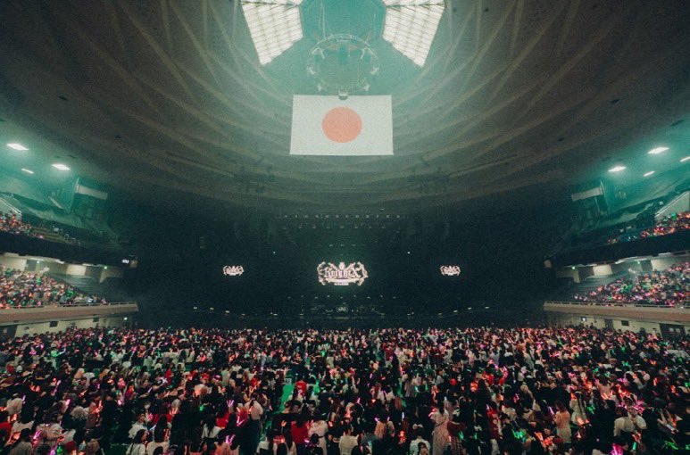 takeyakii's tweet image. 改めて日本武道館本当にありがとうございました！

ここからが始まりです、未来で過去の話をしよう。末長くよろしく