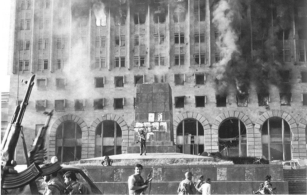 Before Bucha, there was Abkhazia. On August 14, 1992, Russia 🇷🇺 and Russian-backed forces attacked Georgia 🇬🇪, starting a war that led to the ethnic cleansing and displacement of over 200,000 Georgians and an ongoing occupation — the same imperialist crimes seen in Ukraine today.