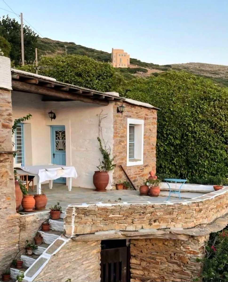 La Vita  è strana...ti porta in Luoghi
che non pensavi fossero per Te...💙