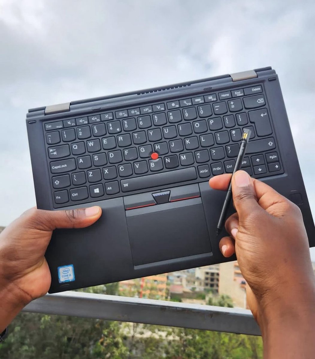 McSympo4's tweet photo. Reported at work to chase the paper. DM for those laptops and phone accessories.. visit NALUBEGA COMPLEX opposite Watoto church shop B16. And get served #fontgadgets https://t.co/RaLoCIpbcO
