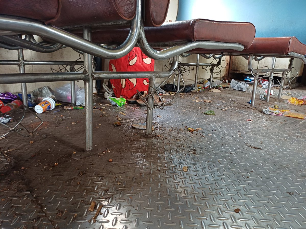 mitra_bhanu's tweet photo. @RailMinIndia @railcomplaint In my recent journey 14/08/2025 passenger train no-68132, lot of dust on the floor. This made travel uncomfortable for passengers, I request immediate cleaning and regular maintenance to ensure a clean and healthy environment for all travelers. https://t.co/zLybRFIBa3