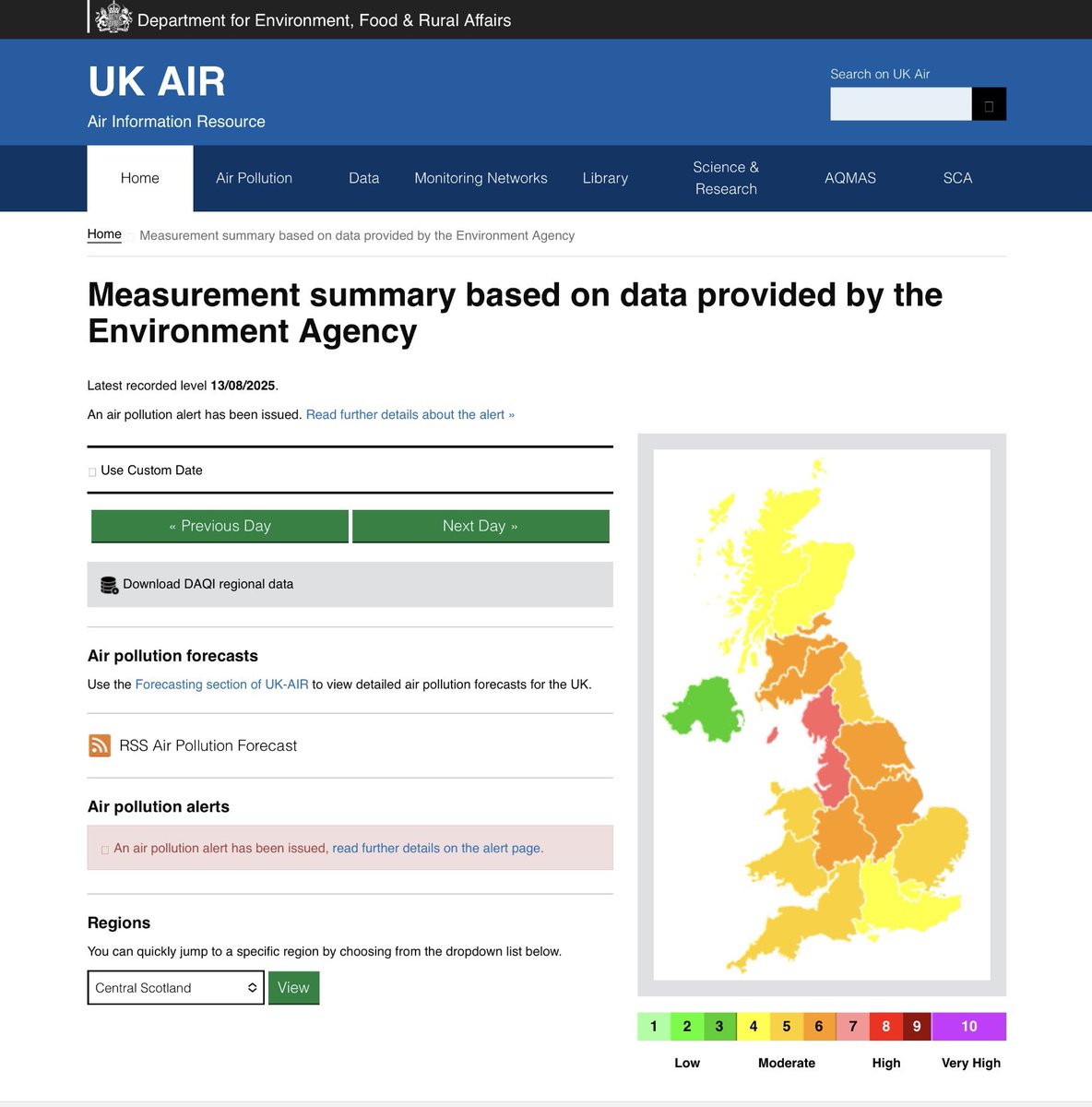 CleanAirLondon's tweet photo. Terrible day for particle and ozone #AirPollution on Wednesday. National #PollutionAlert remains in force until 5pm Thursday. Relief for most on Thursday << Warnings from @MayorofLondon (and rain) may have helped save London from the worst HT @SadiqKhan @metecoban92 https://t.co/BWHrzLD5HP