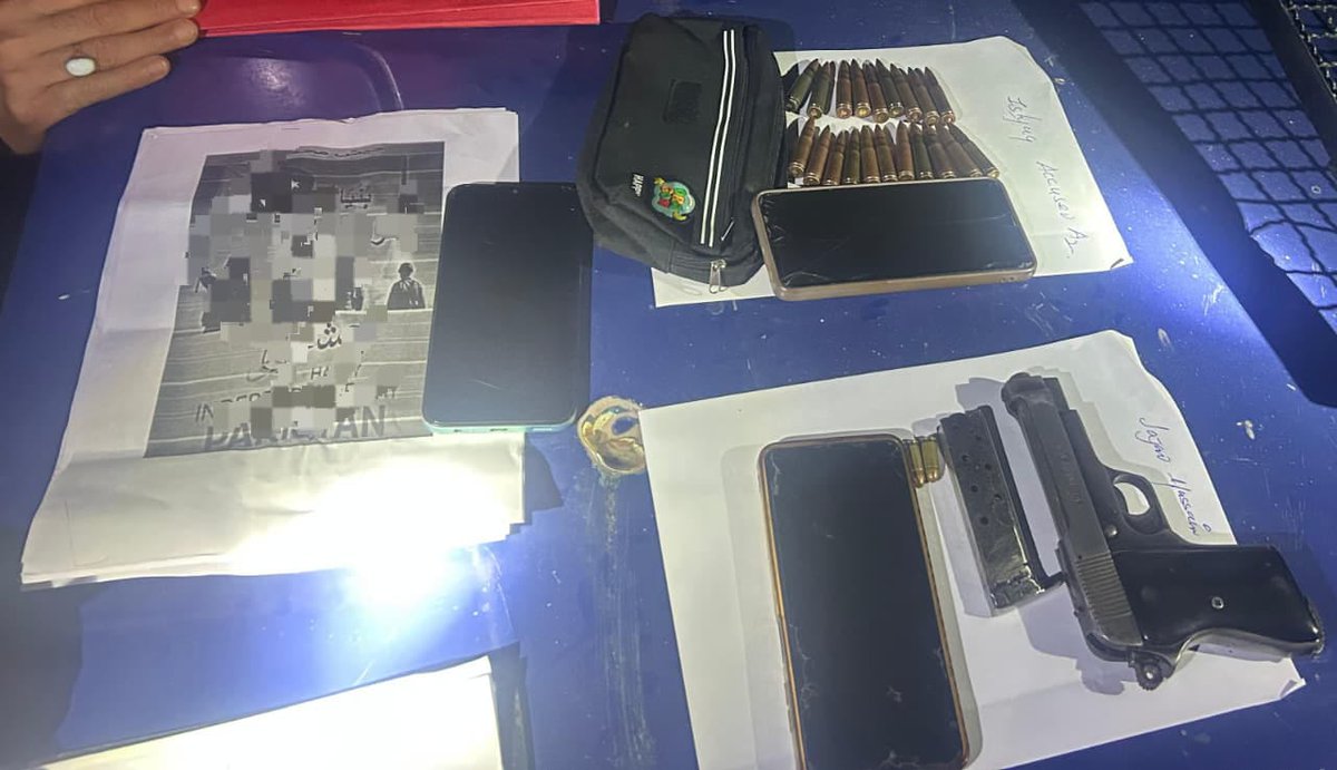 DISTRICT POLICE HANDWARA (@handwarap) on Twitter photo Police Arrest Three Terror Associates in Handwara.
In a joint op, Police, Army & CRPF arrested 3 terror associates in Wajihama, Qalamabad.
Recoveries:
1 Pistol, 1 Mag, 2 Rds,
20 Rds (7.62mm),
11 Anti-national posters,
<a href="/JmuKmrPolice/">J&K Police</a>
<a href="/KashmirPolice/">Kashmir Zone Police</a>
<a href="/DIGBaramulla/">DIG of Police NKR Baramulla</a> Police Arrest Three Terror Associates in Handwara.
In a joint op, Police, Army & CRPF arrested 3 terror associates in Wajihama, Qalamabad.
Recoveries:
1 Pistol, 1 Mag, 2 Rds,
20 Rds (7.62mm),
11 Anti-national posters,
<a href="/JmuKmrPolice/">J&K Police</a>
<a href="/KashmirPolice/">Kashmir Zone Police</a>
<a href="/DIGBaramulla/">DIG of Police NKR Baramulla</a>