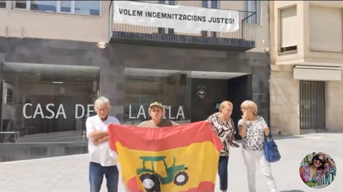 Cotilleando68's tweet photo. @mserragodia , alcalde de Alcarrás, eres un IMPRESENTABLE!!!. Vas a colaborar con la expropiación de tierras para la implantación de placas solares destruyendo campos de cultivo.
Usted ha dejado tirado a sus agricultores !!!
#BastaYA
#FondosBuitre 
#Corruptos https://t.co/PVTG7693BU