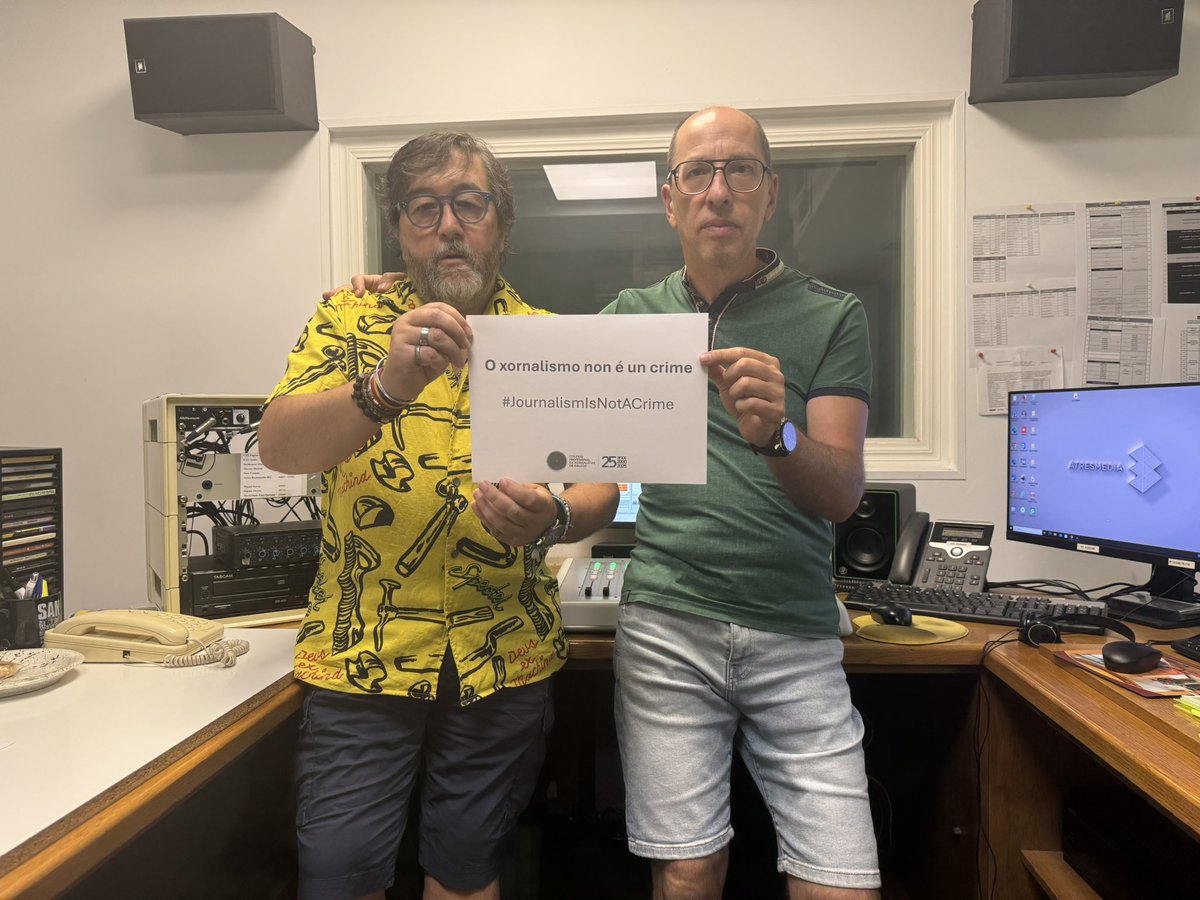 pgsarria's tweet photo. Apoiamos dende #Ourense a iniciativa de @xornalistas #XornalismoNonEUnCrime #JournalismIsNotACrime en apoio ós compañeiros palestinos que exercen o xornalismo en #Gaza https://t.co/gfwsqOFcym