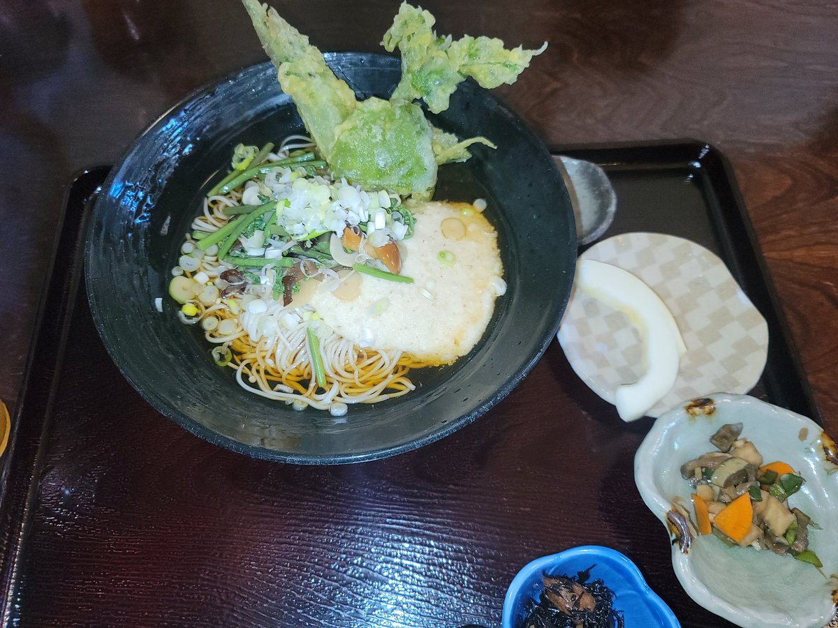 hawktigerGENIC's tweet photo. 冷やし山菜とろろそば

ふくろのねずみ(那須塩原市)

#ふくろのねずみ
#とろろそば
#那須塩原市
#那須そば https://t.co/zS8nq7nXE7