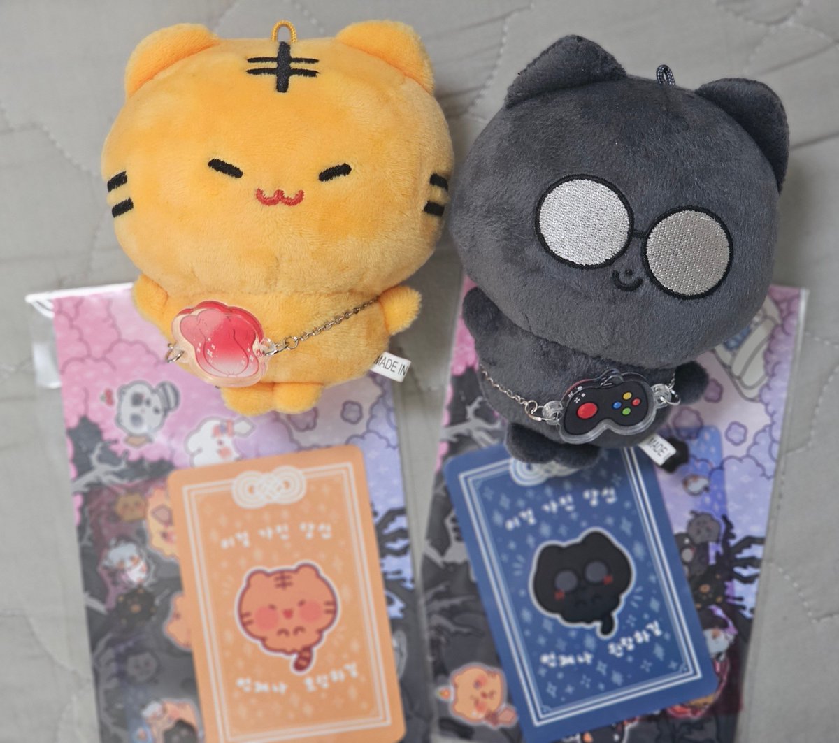dealing_acc0unt's tweet photo. 세븐틴 호시 원우 인형 원가 양도
svt seventeen hoshi wonwoo doll sell wts

단순전시만 했습니다!
택 제거, 목욕, 외출 X

늫삐+가방+특전들 2.0
호삐+가방+특전들 2.0

gs반택 +0.25
편택/일반 택배 +0.4

https://t.co/VEKPmk8g1o https://t.co/R86xzFXzuX