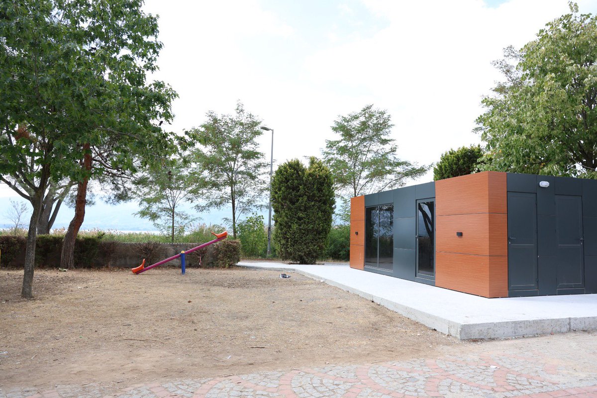 Eşme Açık Düğün Salonu’na modern ve konforlu bir gelin odası kazandırdık. Hemşehrilerimizin özel günlerinde rahatça kullanabileceği bu alan, artık hizmetinizde. 🤍

#KartepeBelediyesi #GelinOdası #HizmetteÖncelikHalkımız