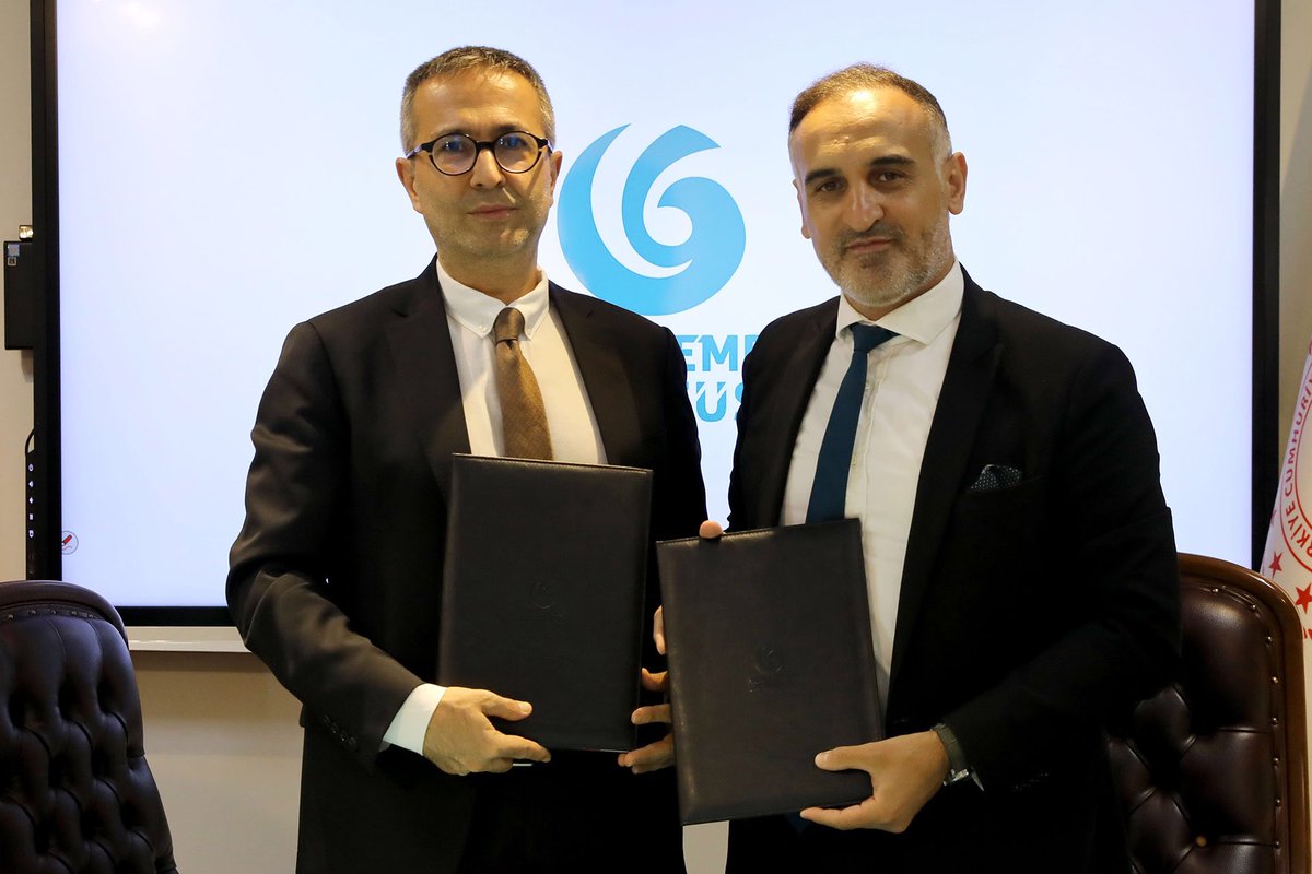 Türk dili, kültürü ve edebiyatı dünyaya açılmaya devam ediyor. 🤝 🌎

Yunus Emre Enstitüsü Başkanı Prof. Dr. Abdurrahman Aliy ile Kütüphaneler ve Yayımlar Genel Müdürü Taner Beyoğlu, kütüphanelerden kitap fuarlarına, dijitalleşmeden Türkçe eğitimine uzanan 7 başlıkta iş birliği