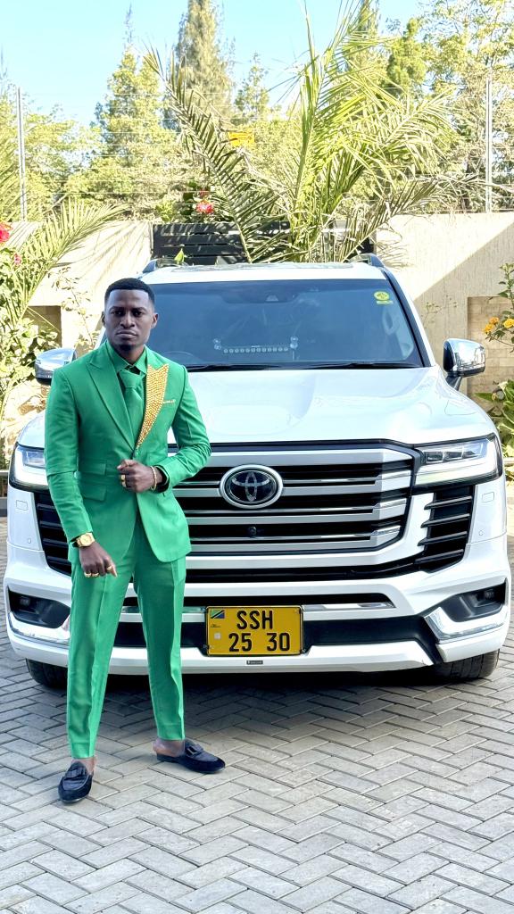 Mimi kama mwanachama ninaepumua wa chama cha ccm nitaendelea kuisupport na kuichangia ccm kadri niwezavyo na sio lazima ujue mimi nimechangia shingapi kila mmoja achangie