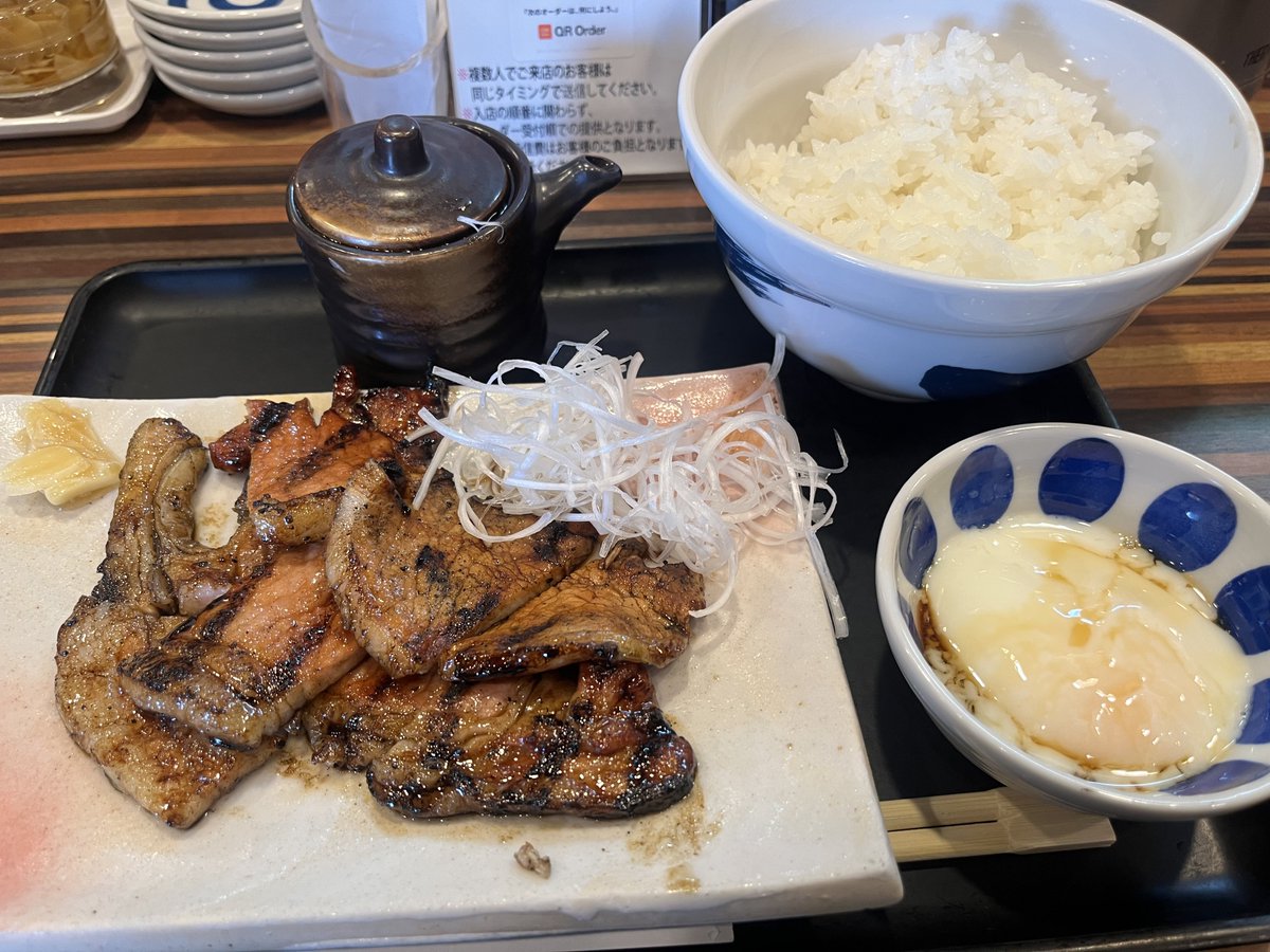 UMA_masking's tweet photo. 朝から出発、ヤビツ峠を経由して
秦野の「なまらうまいっしょ」でお昼🍴 https://t.co/qns9YQv3VD