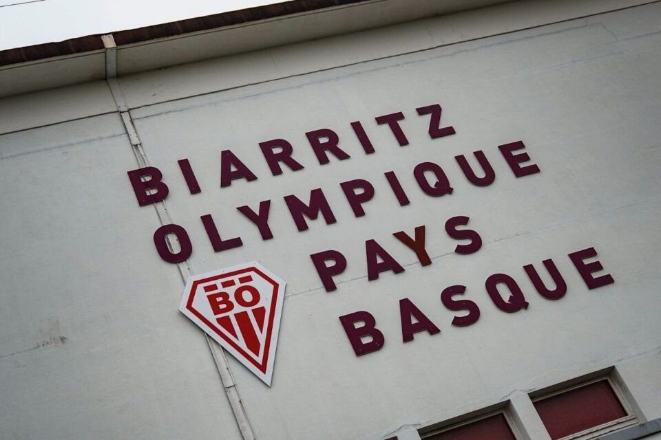 Le Biarritz Olympique a énormément dégraissé son effectif : Des joueurs cadres ont quitté le club ! dlvr.it/TMTVwg