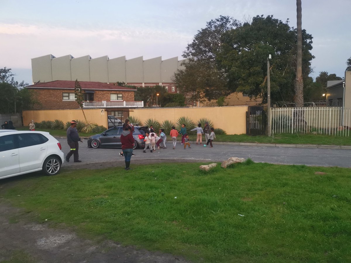 CopeWithHopeCT's tweet photo. The need for food has been a concern as of late so as always, hope was delivered. Mince, rice &amp; veg as well as slices of bread was handed out to our friends in The Gatjie yesterday (and a lot of sweets too!). Some of the kids had already finished their food before they even left. https://t.co/EBOJ5yBSBP