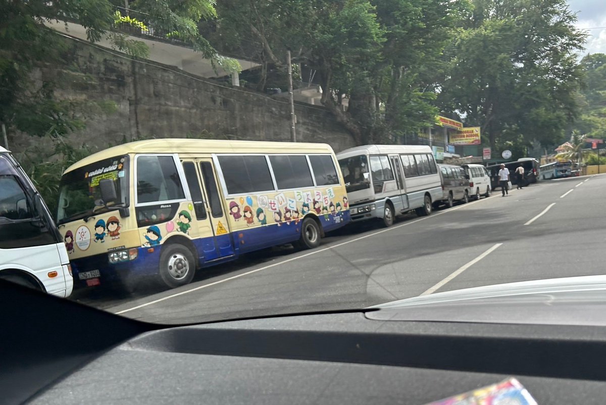 yamako_415's tweet photo. おかんのラインの出だしおもろいw
ほんで俺の幼稚園のバス見つけてて草 https://t.co/IjNNdSFmCQ