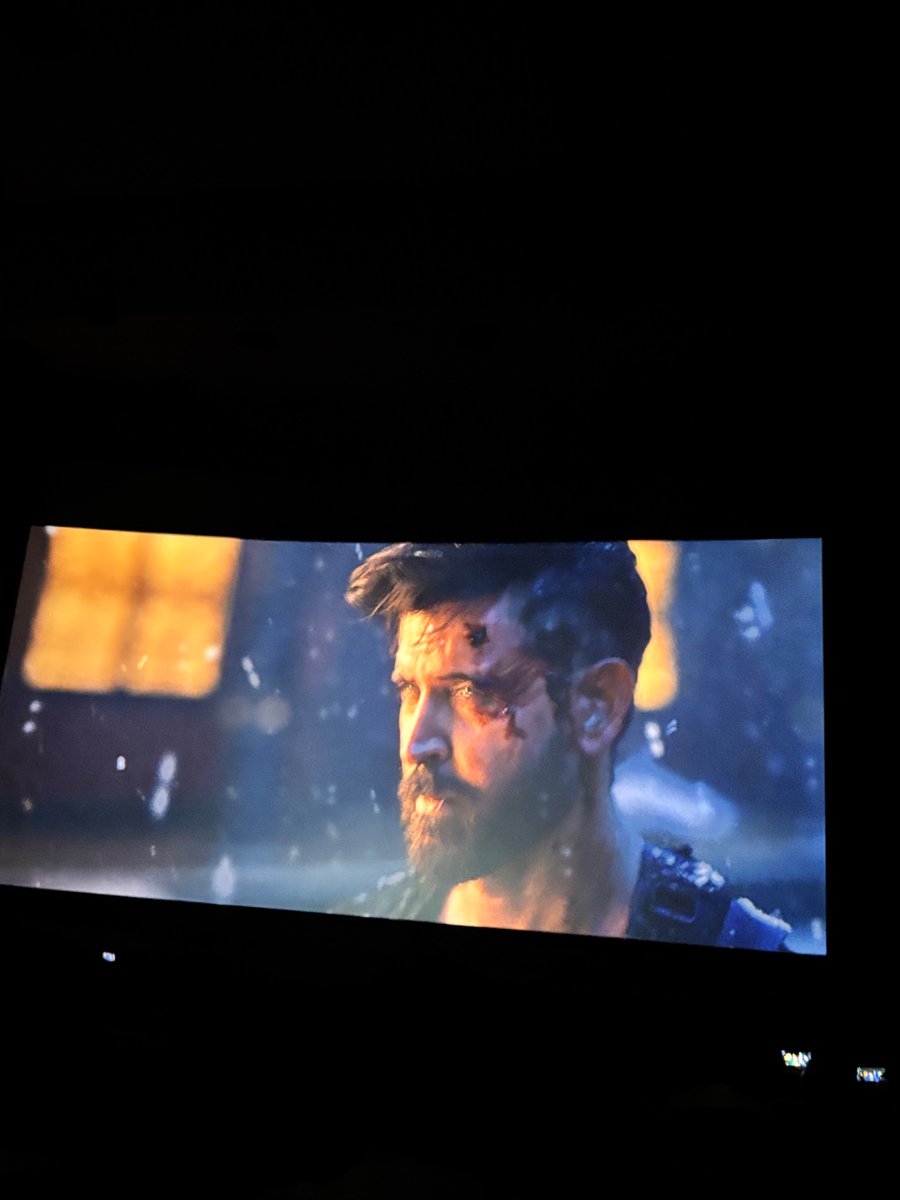 SaaniyaJackson's tweet photo. no match of HRX but too many long scenes and similarities of Mission Impossible clearly visible in many phases especially the car chase #War2 overall good entertainment but loads of VFX https://t.co/UgqKSh6dBG