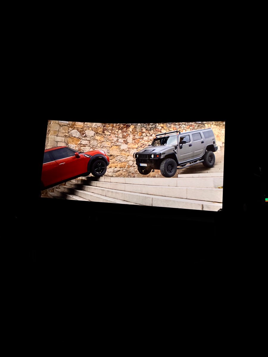 SaaniyaJackson's tweet photo. no match of HRX but too many long scenes and similarities of Mission Impossible clearly visible in many phases especially the car chase #War2 overall good entertainment but loads of VFX https://t.co/UgqKSh6dBG