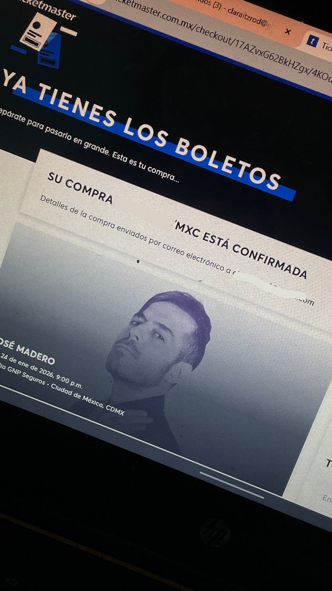 claraitz_'s tweet photo. pues boletos ya tenemos, por los vuelos y el hotel que se preocupen la Clara y el Erich del futuro 🦦 https://t.co/UXNZJgRAAE