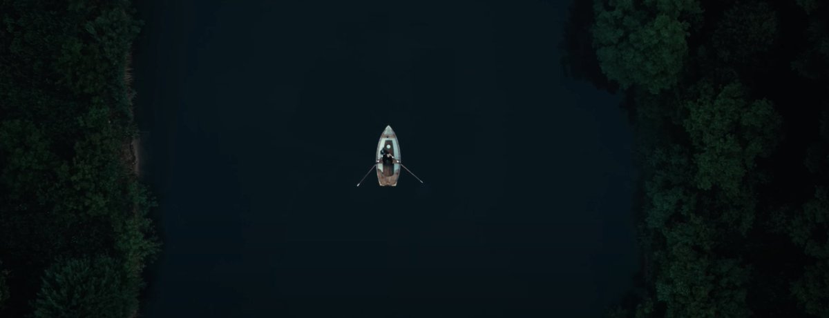 ภาพสวยอยู่นะ อยู่นะ คุมโทนเขียวตัดภาพอดีตไปขาวดำและโทนสีละมุนช่วงความทรงจำพิเศษของทั้งคู่ งานเศร้า 🥲

DREAM FILM OUT NOW 
#LISAxDREAM