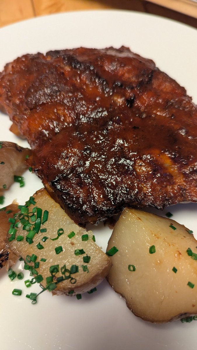 TellSimon's tweet photo. @Living_Lou Voila - What a great, easy &amp; tasty recipe.  🙏 Lou

#porkribs #ribs #slowcooker https://t.co/5ycutzUOy1