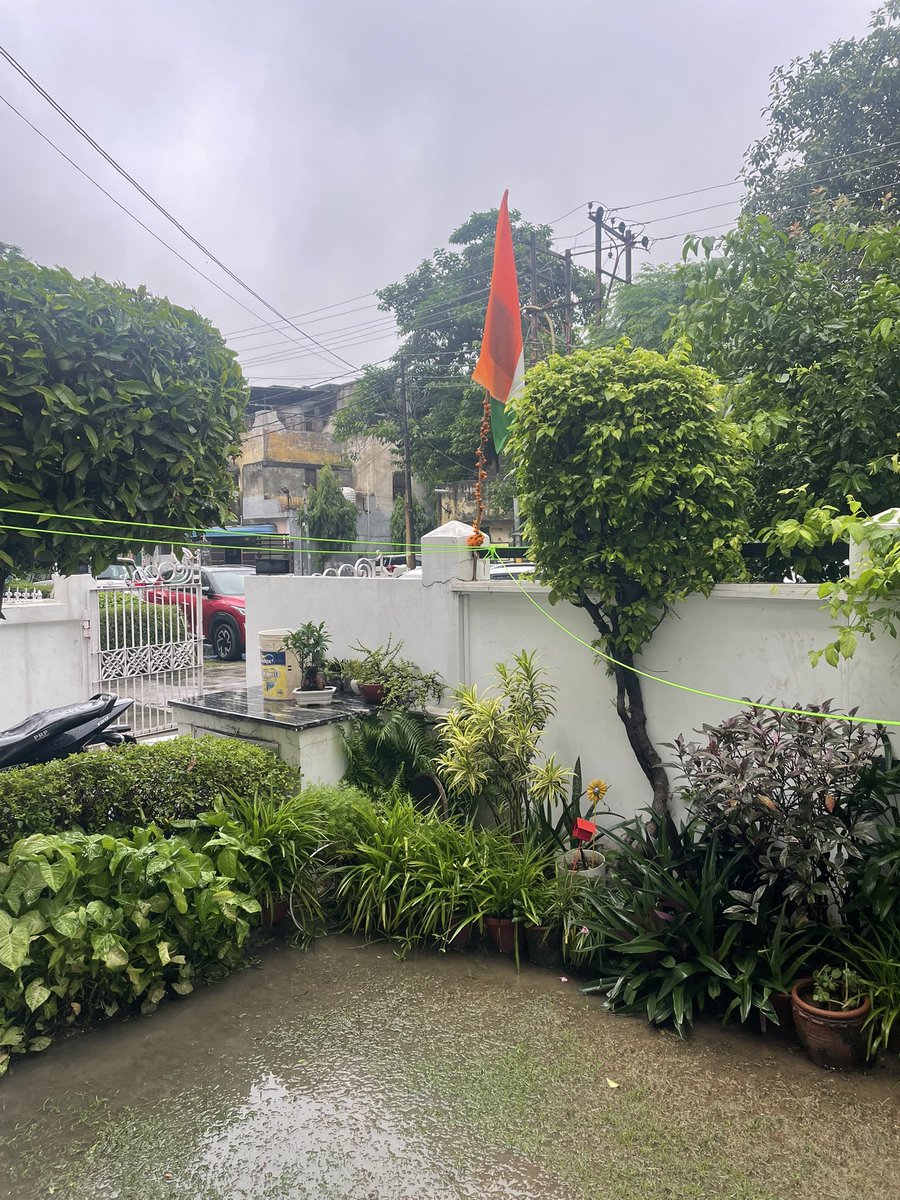 sushant_ab's tweet photo. @dm_ghaziabad please do not send anyone anymore to our house to raise the flag for 15th August, they all stood on the sewer water. We dont want the infection to spread to kids. https://t.co/JYyABWYZuF