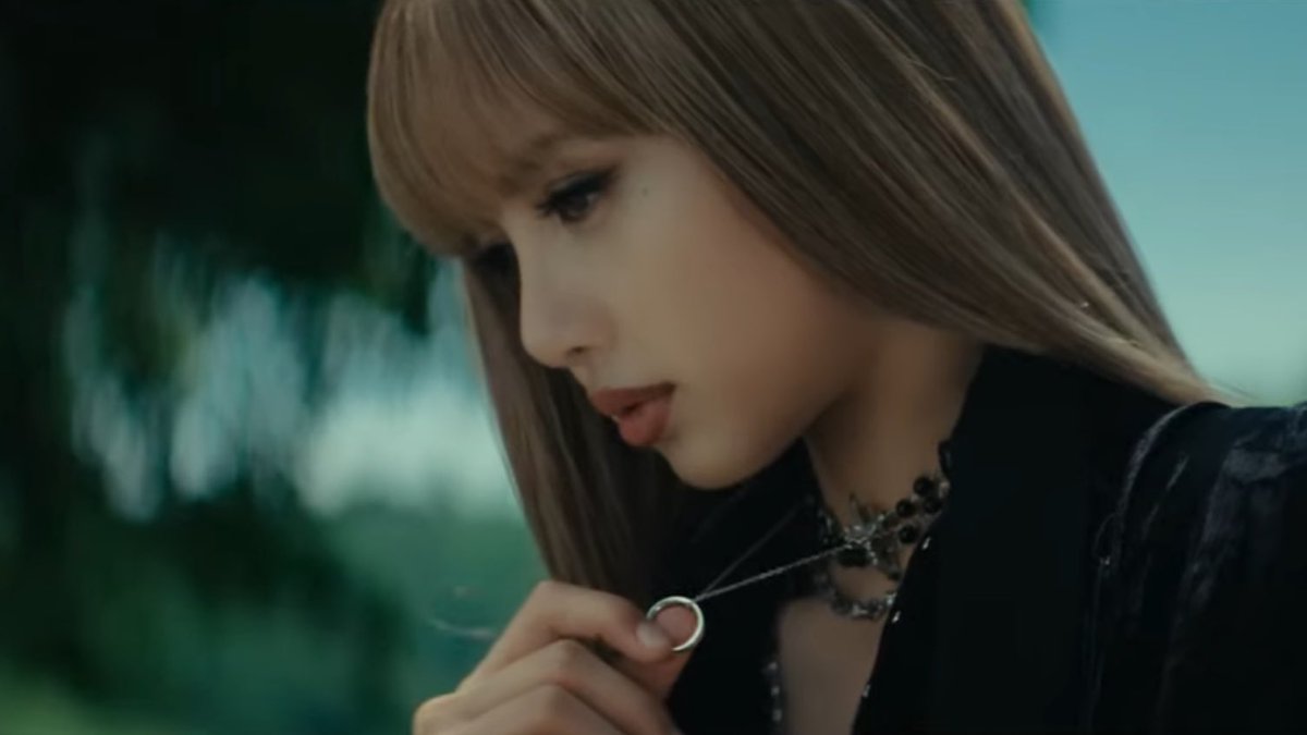 LuvLloud's tweet photo. I will never get over this…
��it’s like your here with me”

#LISAxDREAM #lisadream #LLOUD https://t.co/6YQGZeu59X