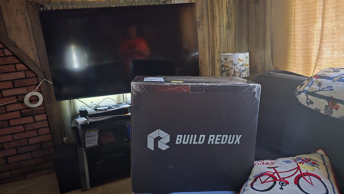 gonron's tweet photo. My new @BuildRedux arrived today. I am impressed with the service and the build quality so far. https://t.co/V8i1KVadbe