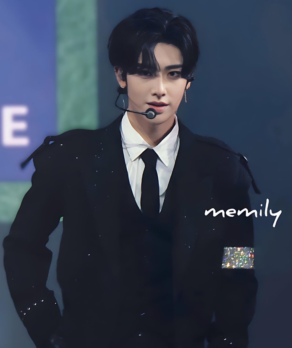 memily tweet media