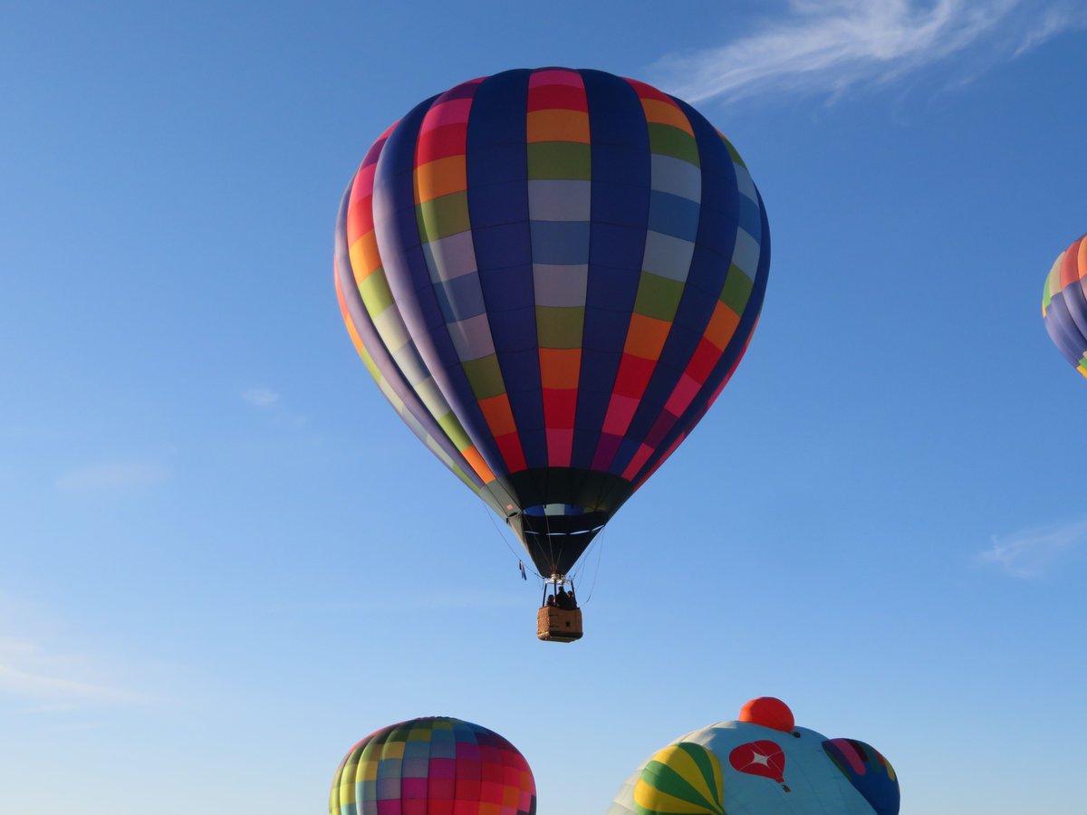 GRBR TIP: Come a little early and beat the line to grab a hot cup of coffee or some foodie goodies! And don't forget to check out the rest of our vendors! 🎈

#RenoBalloonRace #ShufflingtoGRBR2025