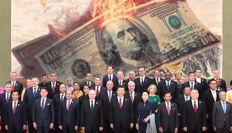 SChinnapas's tweet photo. When the Dollar Is Rejected.

The United States must find a way to survive.What do you all think is the best path forward?

The world is driven by the concept of a globalized financial system. In essence, the entire world operates under the same monetary framework.

When there's deflation, the whole world feels it. 
When there's inflation, the whole world experiences it too. Isn't that strange?

For example, Thailand faces extreme deflation but raises interest rates as if dealing with extreme inflation.

When the U.S. Federal Reserve raises interest rates, central banks worldwide follow suit. This has created a tradition of closely monitoring the U.S. economy's ideas and indicators—such as CPI, FOMC, and everything else—as if they were their own.

Xi Jinping stated at the BRICS summit, "Let’s create a true currency.

"This is the origin of the U.S. trade war with the rest of the world.While it may seem that the U.S. has the upper hand in this trade war, in reality, it’s only a temporary advantage.

The U.S. cannot sustain this approach for long, as it directly impacts its own economy.The path of alternative currencies is thus an option...Bitcoin and cryptocurrencies are not "money out of thin air."

 They are innovations.

#PageLoongtunpeng #Crypto #CryptoNews #Cryptocurrency #CryptoThaiCommunity #Bitcoin #Altcoin #CryptoPaymentsInvesting involves risks. Investors must carefully consider their knowledge, understanding, and readiness before investing.Investors should conduct thorough research (DYOR) and make investment decisions based on a personal investment plan that suits their needs.