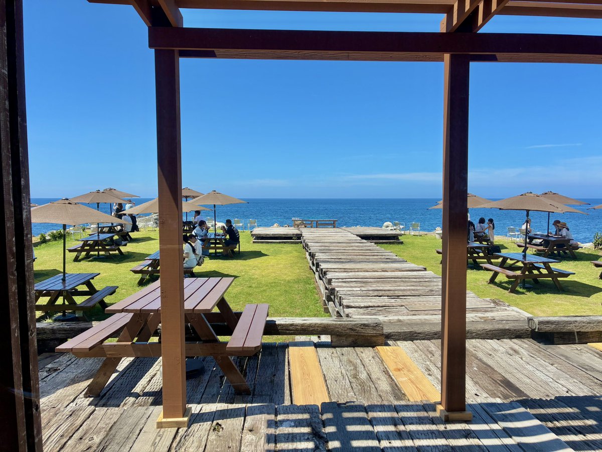 MrREDmaster's tweet photo. #cafemare
海を眺めながらのカフェは最高! https://t.co/ZSetRLfcSs