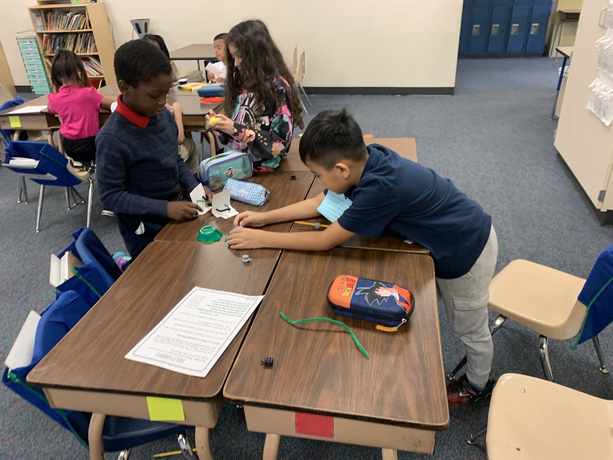 MsWu_'s tweet photo. 3rd graders enjoying using their creative ideas to help save harry for science!#Teamwork#AliefProud#PirateProud#WeAreAlief https://t.co/z0DTTHkTWT
