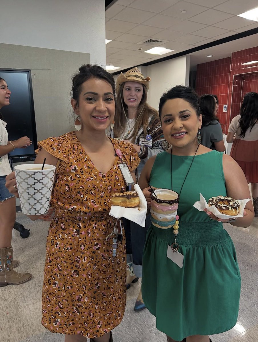 tiny_teach05's tweet image. Starting the day with a donut and coffee shared with my sister and very best friend—what could be sweeter? 💕 Grateful for these little moments before we kick off another amazing day at The Home of El Paso’s Finest. Thank you, StuCo! 💙💛 #TroopForLife #FacultyAlumni