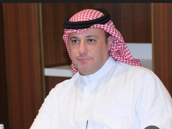 الكل يتحدث عن تطور المدرب الوطني وماوصل آلية المدرب الوطني ولكن لاننسا الاستاذطلال ال الشيخ فهوصاحب فكرة عدم تدوير المدربين عندما كان رئيس اللجنة الفنيةسابقاً وتم وضع هذا النظام لدعم الوطني.
فهو من شارك في هذا التطوير ودعم المدرب الوطني.وكذلك تطوير مهرجانات البراعم والأكاديميات.