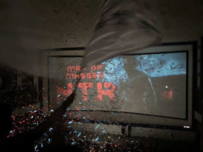 ProfessorT_hell's tweet image. 1st half review

#War2Review 
#War2Trailer 

 Neat and pristine 1st half 
Top notch action so far in Spain 
NTR DOMINATION whole acting 
Both best dance 
Story development neat and on fire 🔥🔥🔥🔥
NTR entry Massss orra mass RAJAMOULI touch