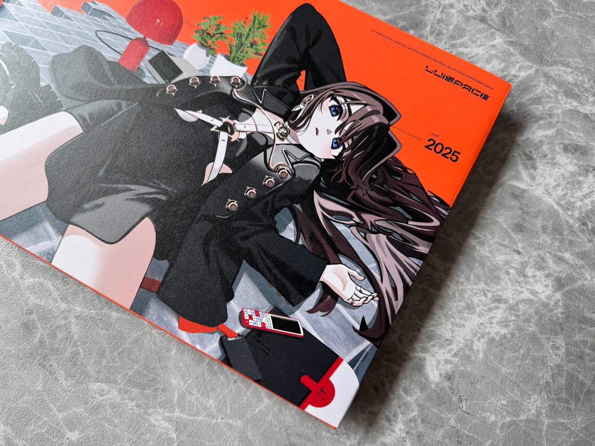 改めて、コミケ新刊の実物写真です！インテリアとしても使えます！一冊お部屋にいかがでしょうか
通販はこちら↓↓
luicent.booth.pm/items/7283003

melonbooks.co.jp/detail/detail.…