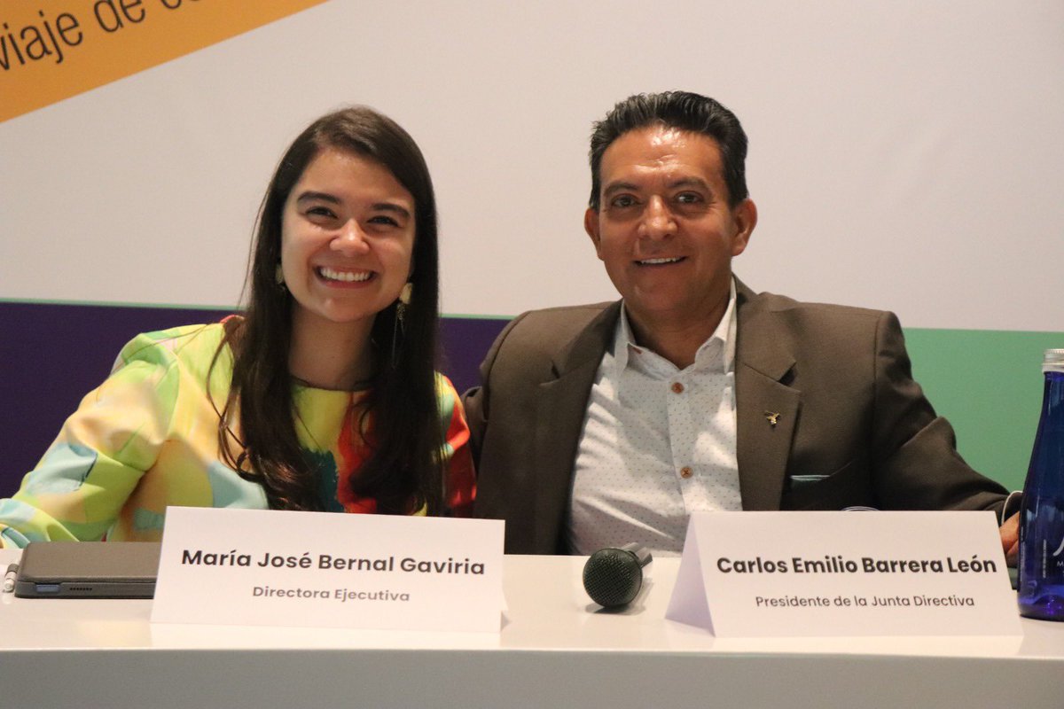 Hoy asamblea <a href="/Fenalcoant/">Fenalco Antioquia</a> reconocimos expresidentes forjadores #80años construyendo tejido empresarial generador de riqueza, equidad y desarrollo social #gratitud