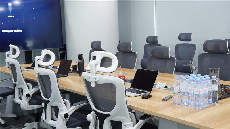 Techvify_Japan's tweet image. お客様のご訪問は、私たちにとって「ただの打ち合わせ」ではありません。

準備段階から細部にまで気を配り、自然な会話が生まれる空間を整えます。
訪問後はベトナム料理でおもてなしし、文化と温もりを感じていただきます。
小さな心配りこそが信頼を築く第一歩です。

#OfficeTour #TechvifyJapan