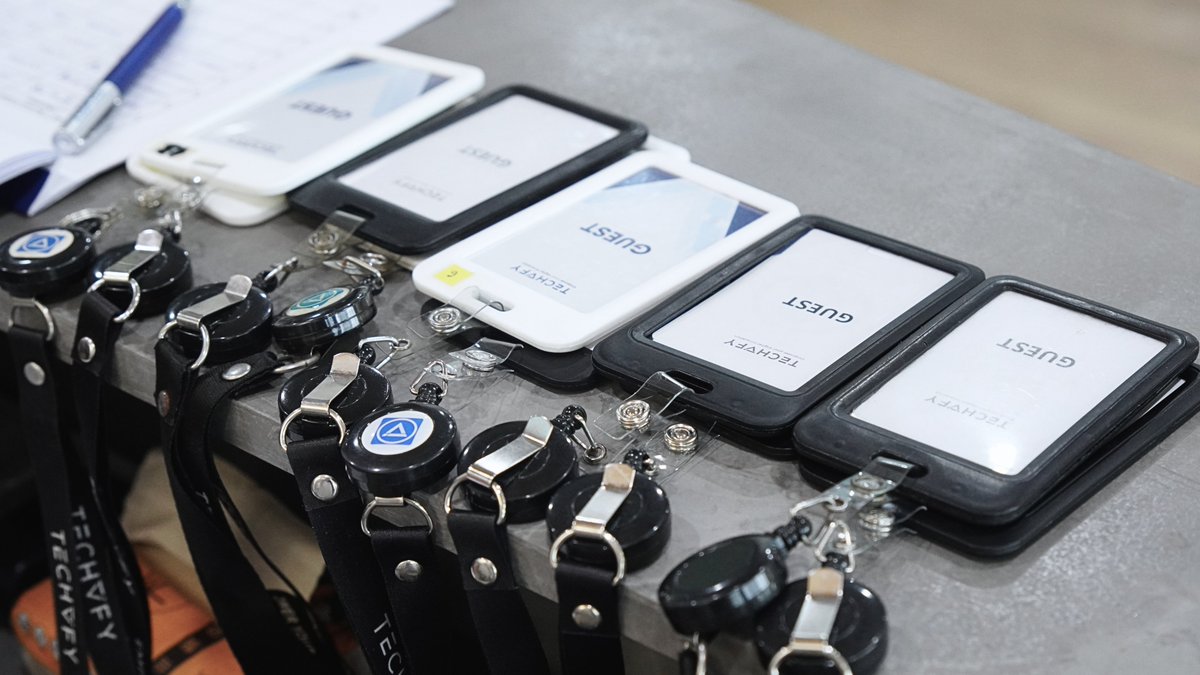 Techvify_Japan's tweet image. お客様のご訪問は、私たちにとって「ただの打ち合わせ」ではありません。

準備段階から細部にまで気を配り、自然な会話が生まれる空間を整えます。
訪問後はベトナム料理でおもてなしし、文化と温もりを感じていただきます。
小さな心配りこそが信頼を築く第一歩です。

#OfficeTour #TechvifyJapan