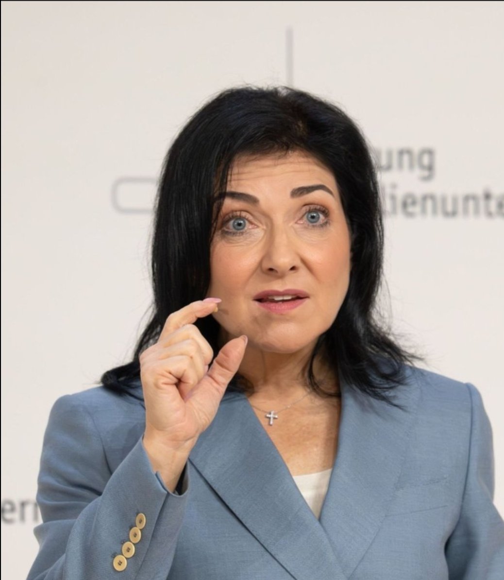 Janreile1's tweet photo. Ich habe soooo viel Ahnung von Wirtschaftspolitik. https://t.co/O2kC7fE1Ny