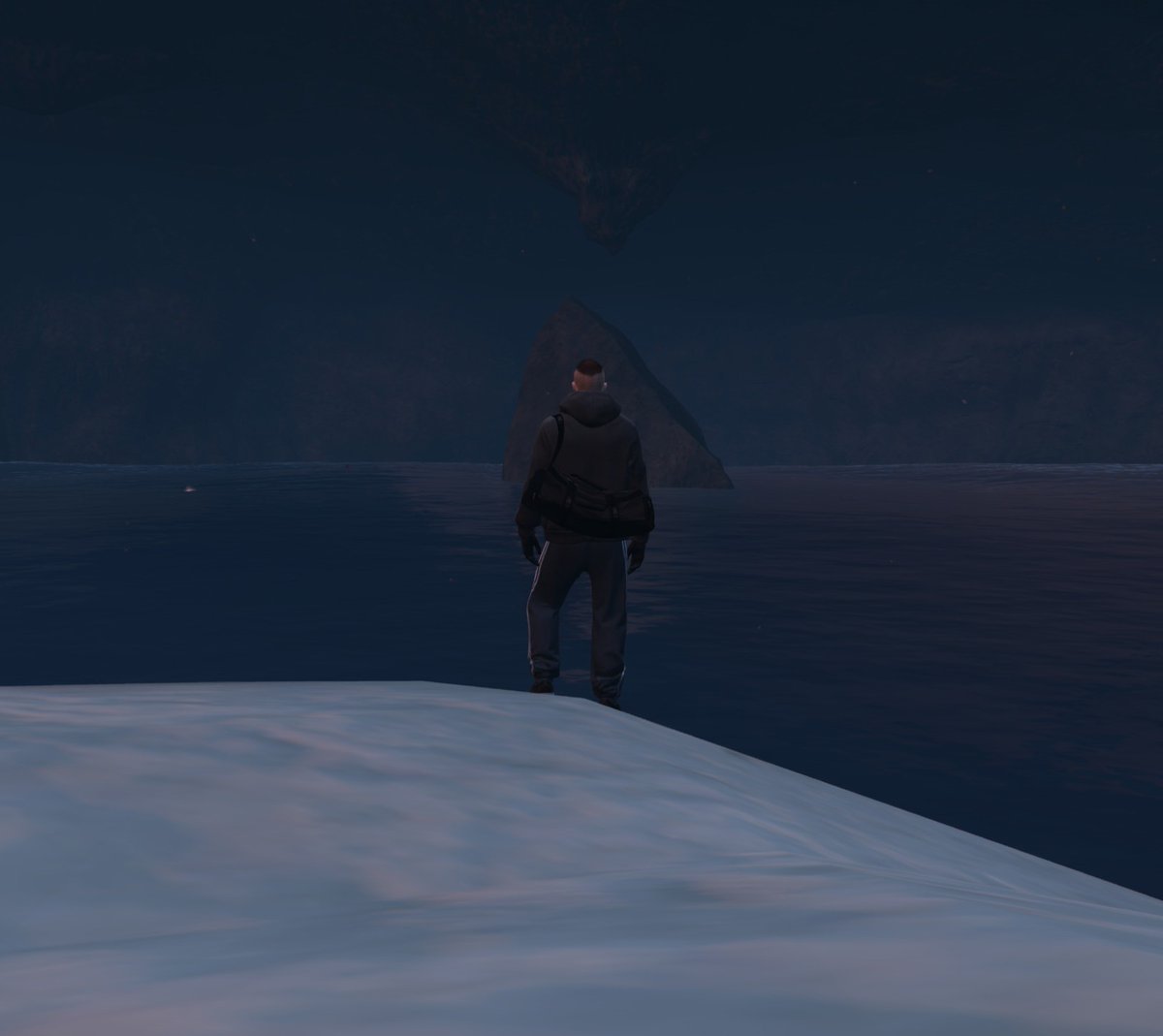 IamHassel_'s tweet photo. Hace mucho Mikhail fue traicionado por la hermandad de Coven. Tuvo que dejar la prometida atrás y muchos amigos. Nadie supo nada de el durante mucho tiempo.

Ahora 3 años después sale del olvido y vuelve a Los Santos. Como jefe de la Bratva para cobrar su venganza. 🇷🇺 Mikhail V. https://t.co/ryPl953Lhv