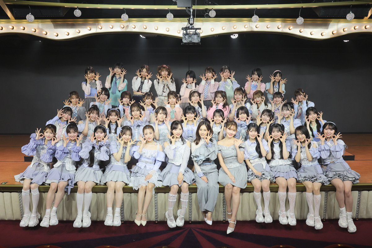 modelpress's tweet photo. ／
前田敦子らOG、AKB48劇場に集結
武道館公演内容＆第1弾ゲストも発表
＼

前田「（劇場に立ったのは）たかみなの卒業の時以来だから10年ぶりくらい？」

小嶋「あっちゃんと劇場に立つと、昔のチームA公演を思い出してエモい気持ちです（笑）」

🔻他写真
https://t.co/Yc1oXZxLHz

#AKB48_20thYear https://t.co/mJYLq5Mzf4
