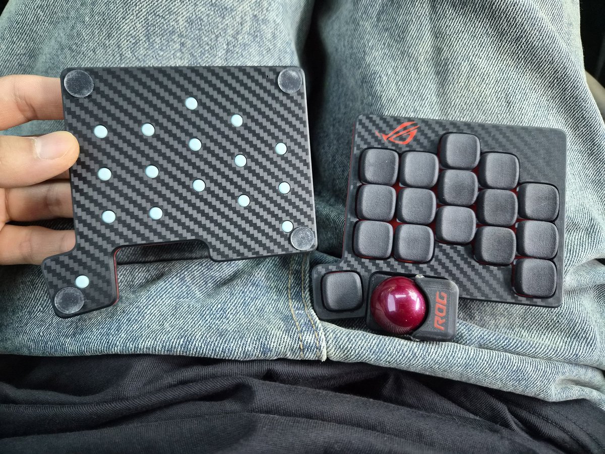 duboo_94's tweet photo. rog orbit pro
case 9.2t
kailh saker mini
klp lame https://t.co/wYEk4LxTkZ